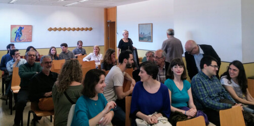 Ple a la sala de professors de l’Aulari Josep Carner (UB) en l'acte de cloenda del màster