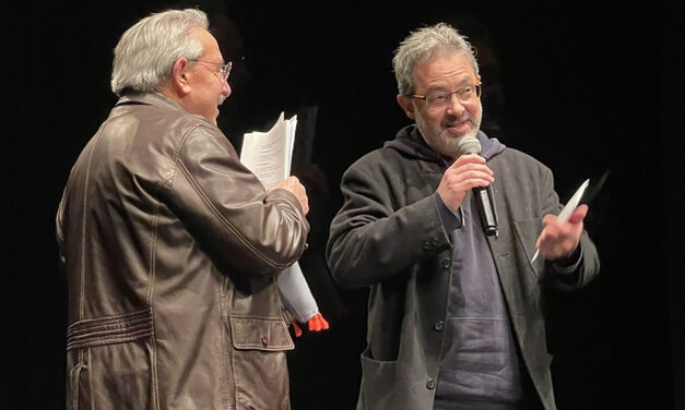 El dramaturg i professor Carles Batlle guanya el guardó de teatre dels Premis Recvll